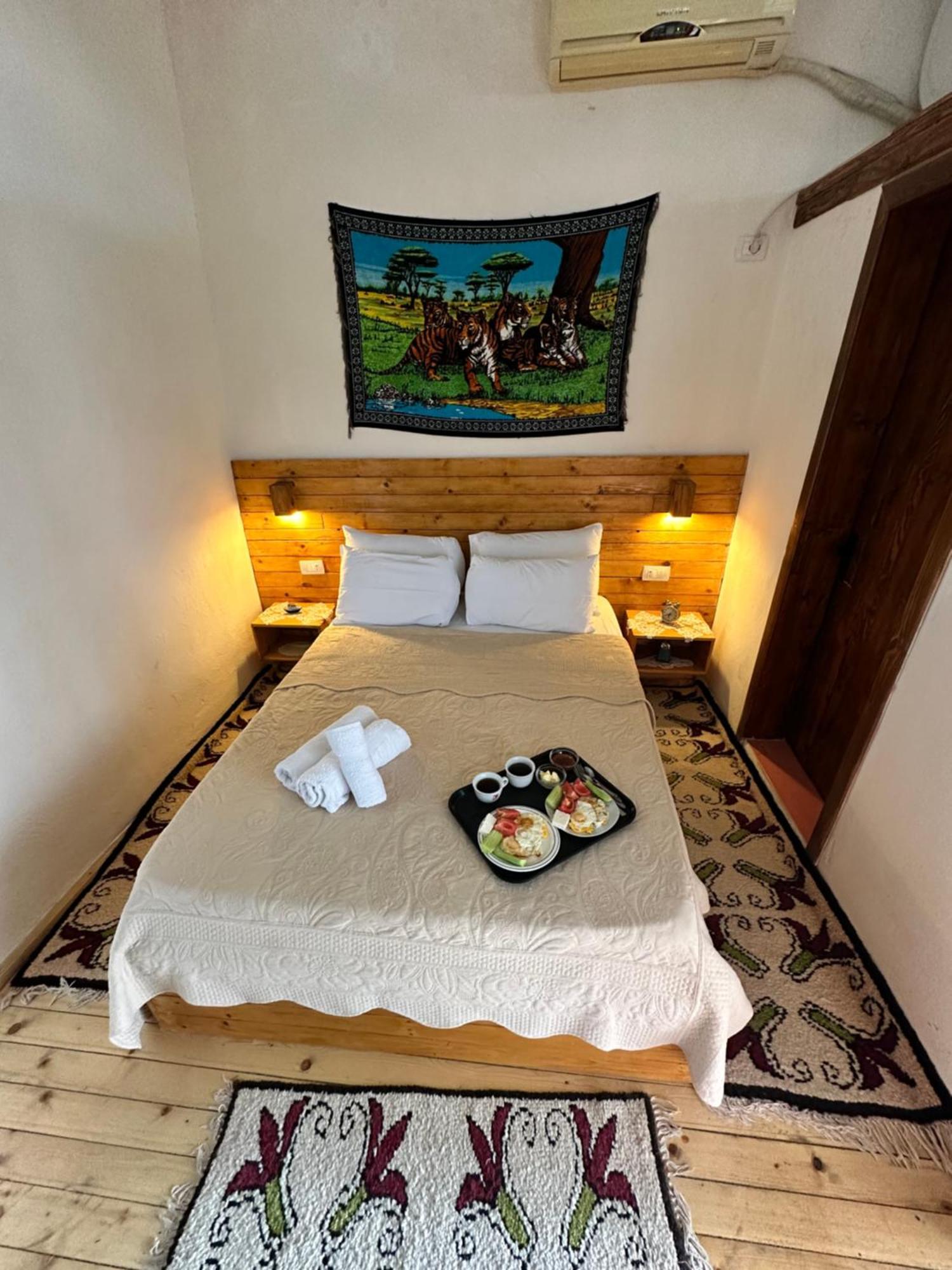 Guest House Salaria Gjirokastër Kamer foto