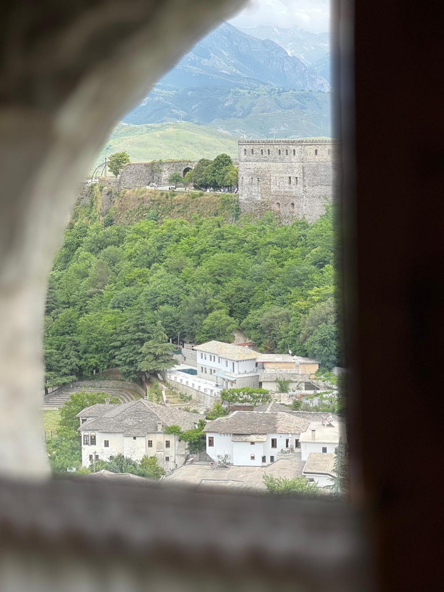 Guest House Salaria Gjirokastër Buitenkant foto