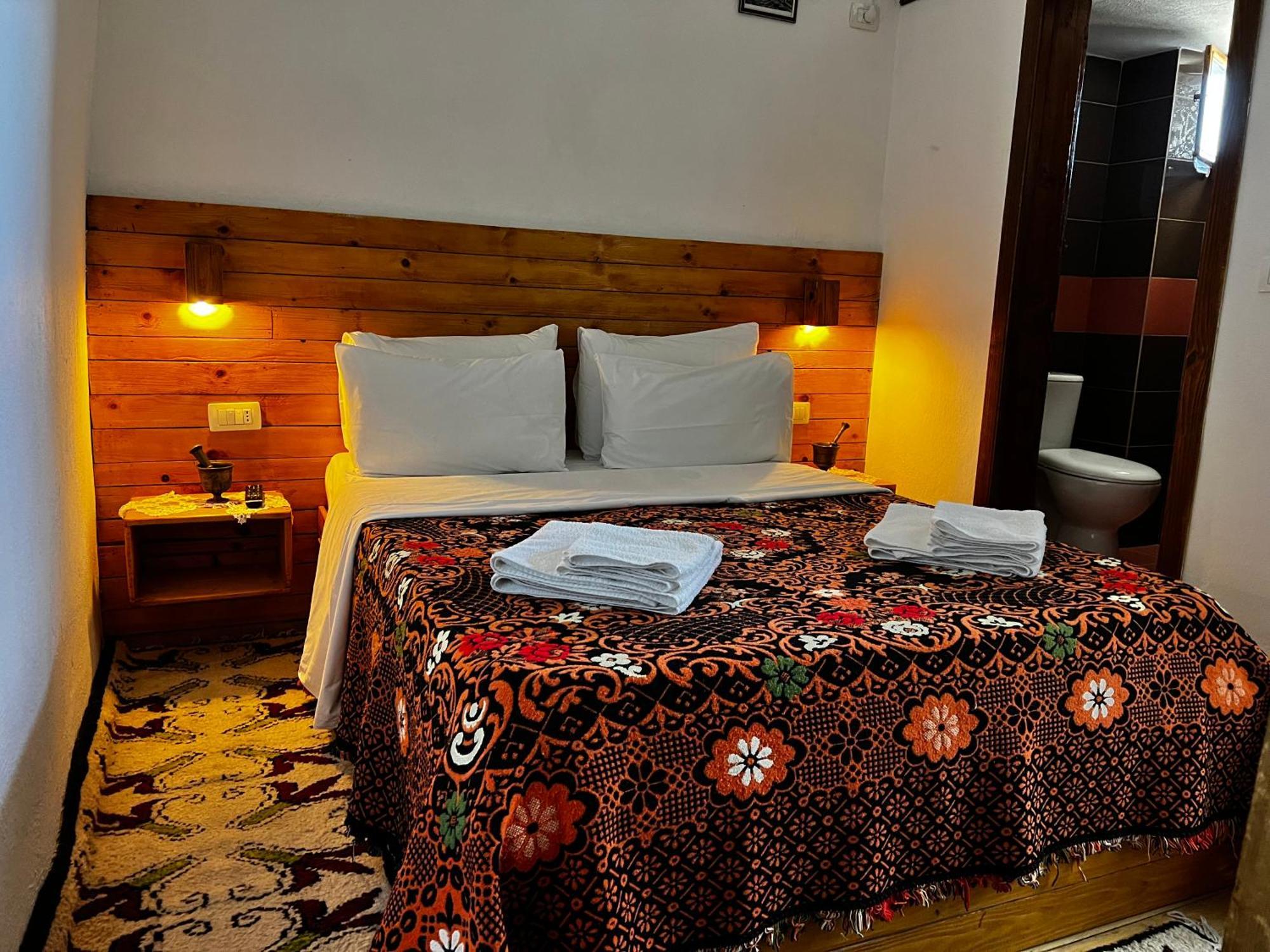 Guest House Salaria Gjirokastër Buitenkant foto