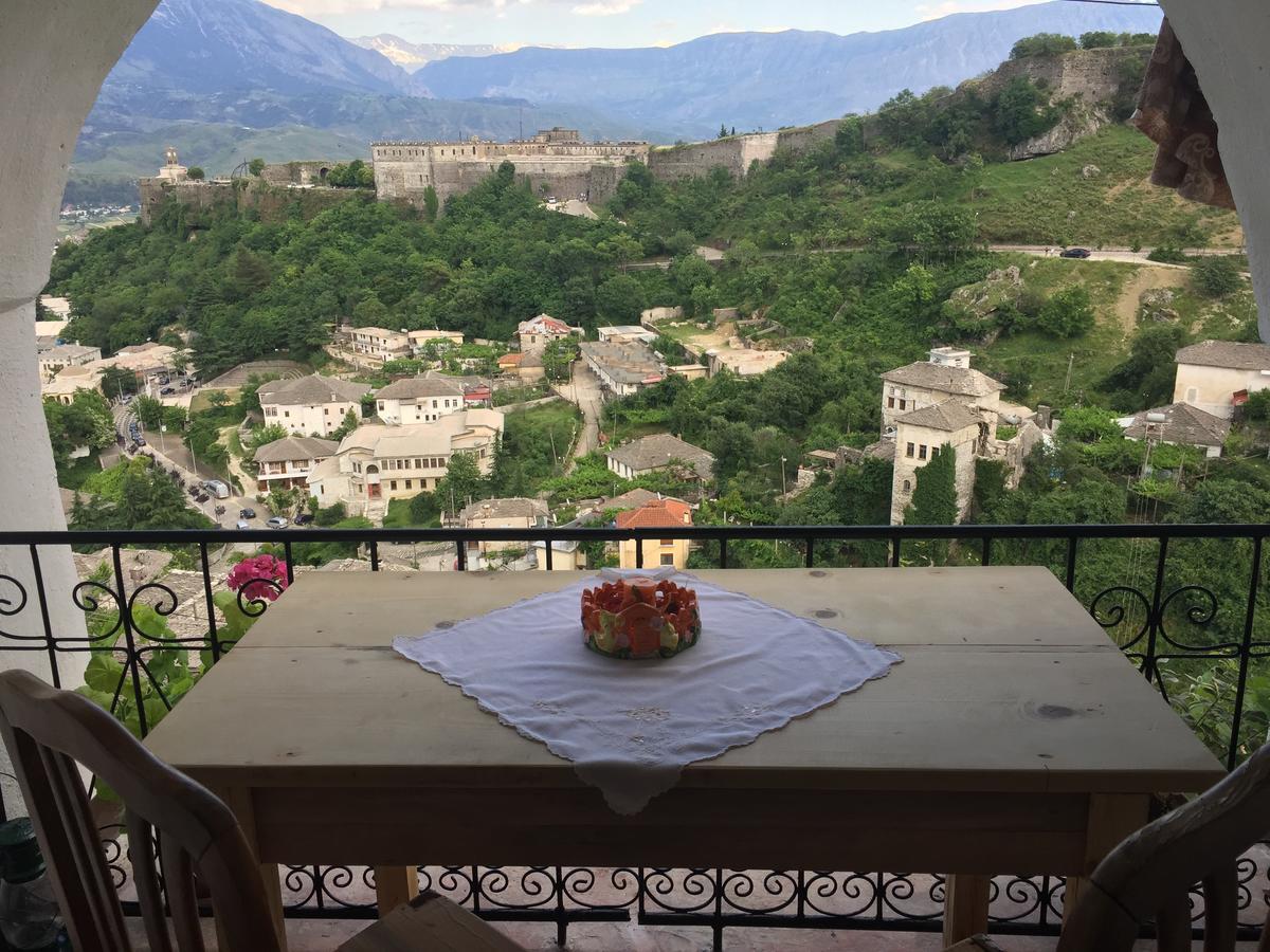 Guest House Salaria Gjirokastër Buitenkant foto