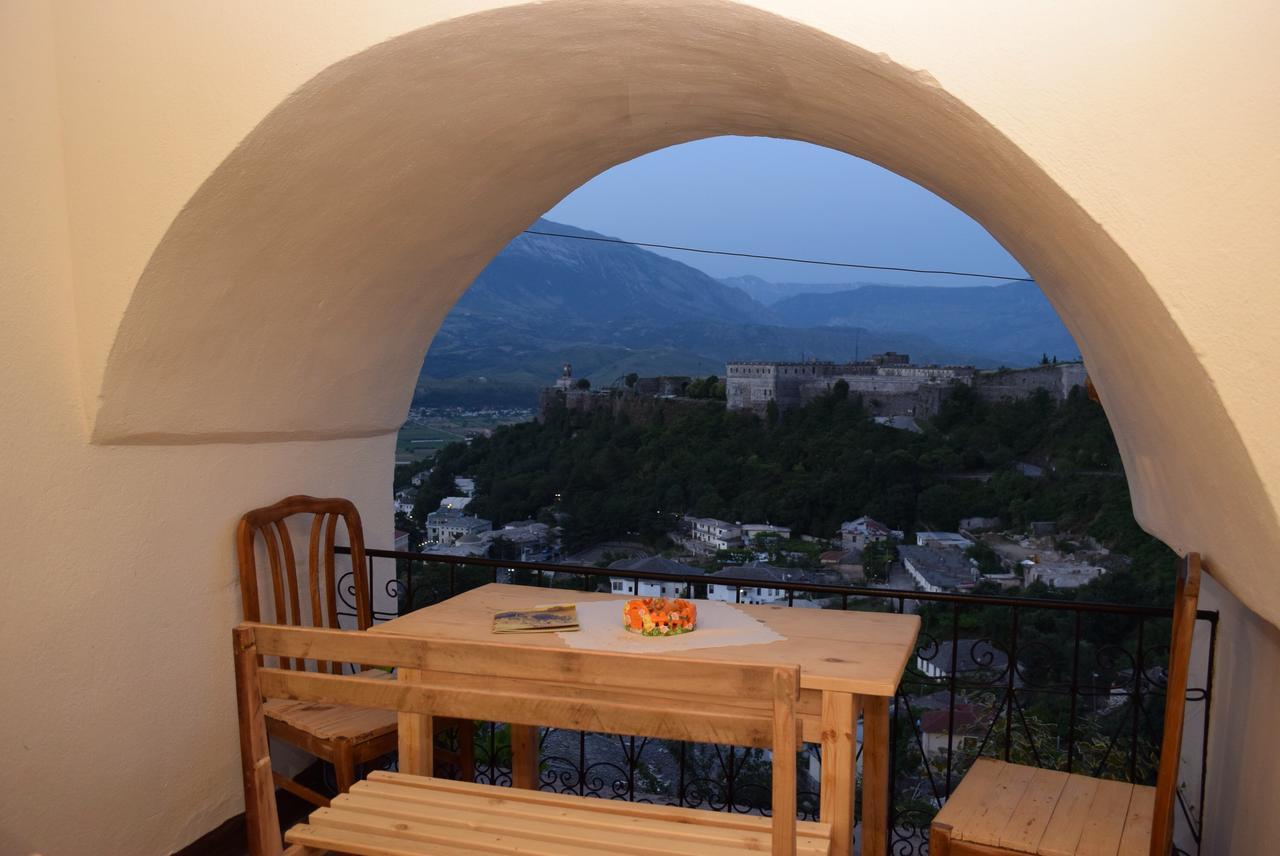 Guest House Salaria Gjirokastër Buitenkant foto
